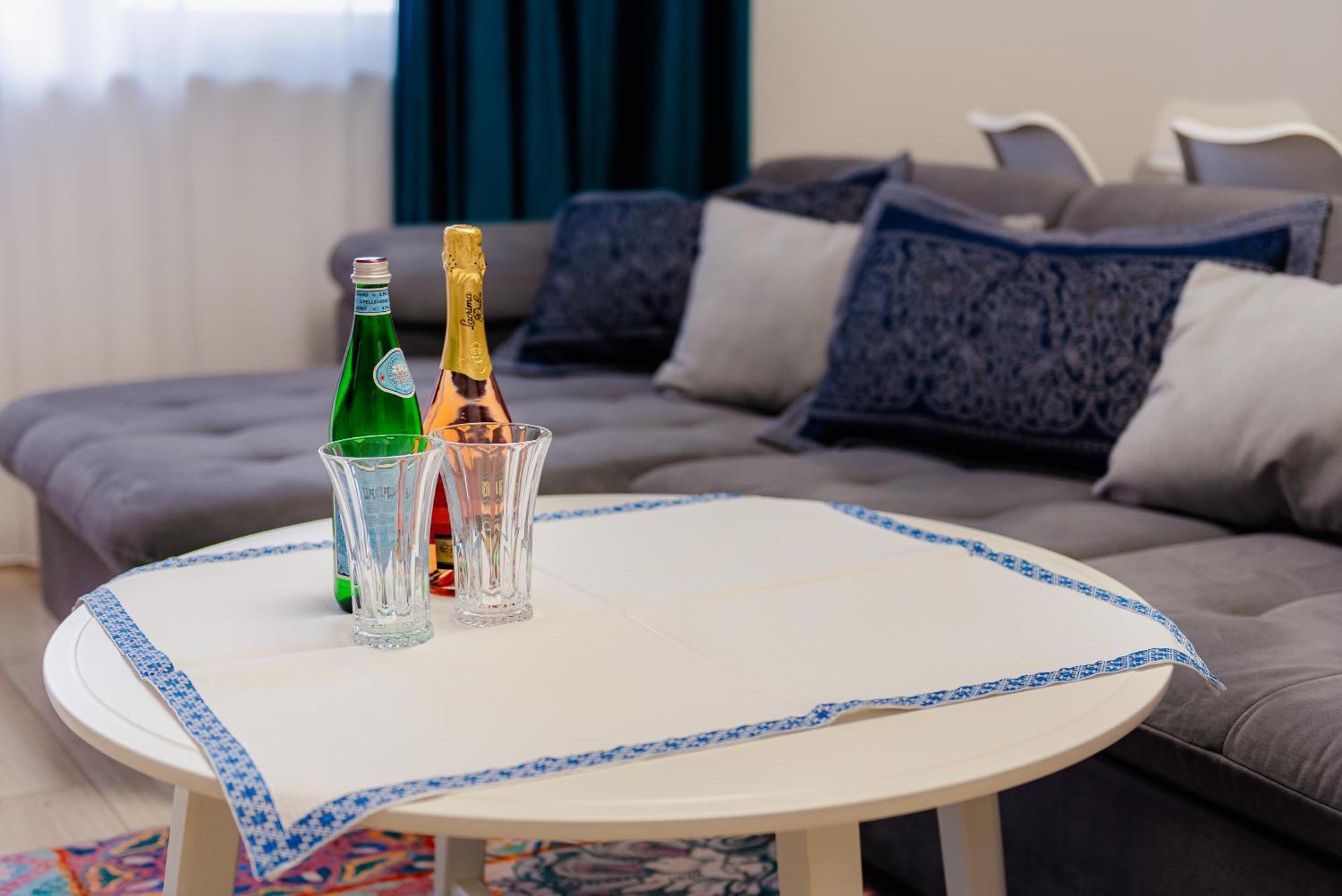The Blue Norwegian House Apartment Bucureşti Ngoại thất bức ảnh