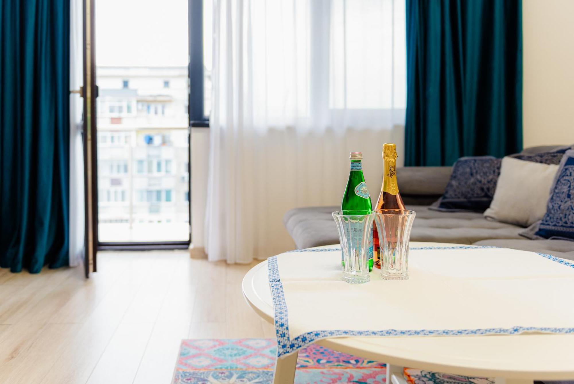 The Blue Norwegian House Apartment Bucureşti Ngoại thất bức ảnh