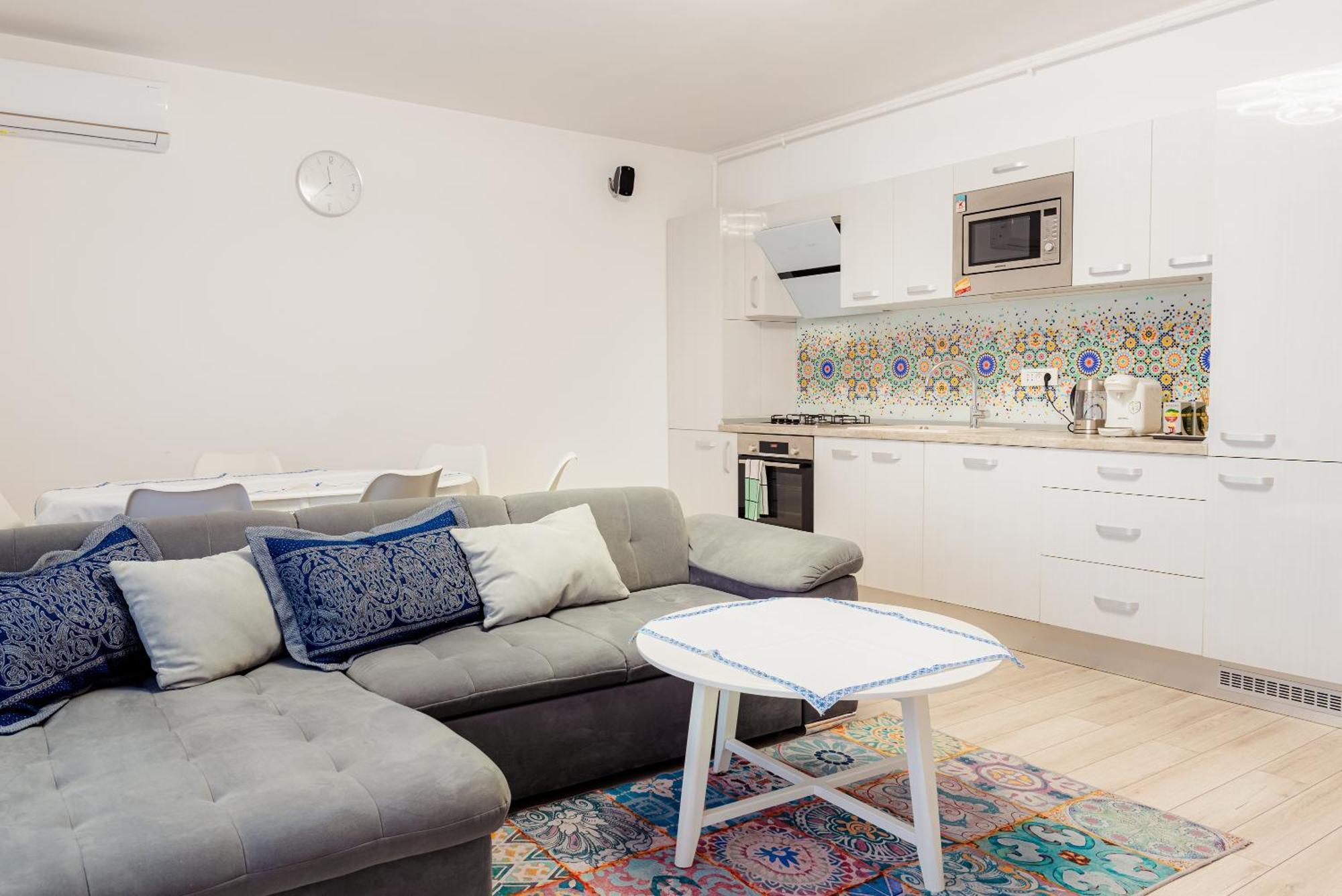 The Blue Norwegian House Apartment Bucureşti Ngoại thất bức ảnh