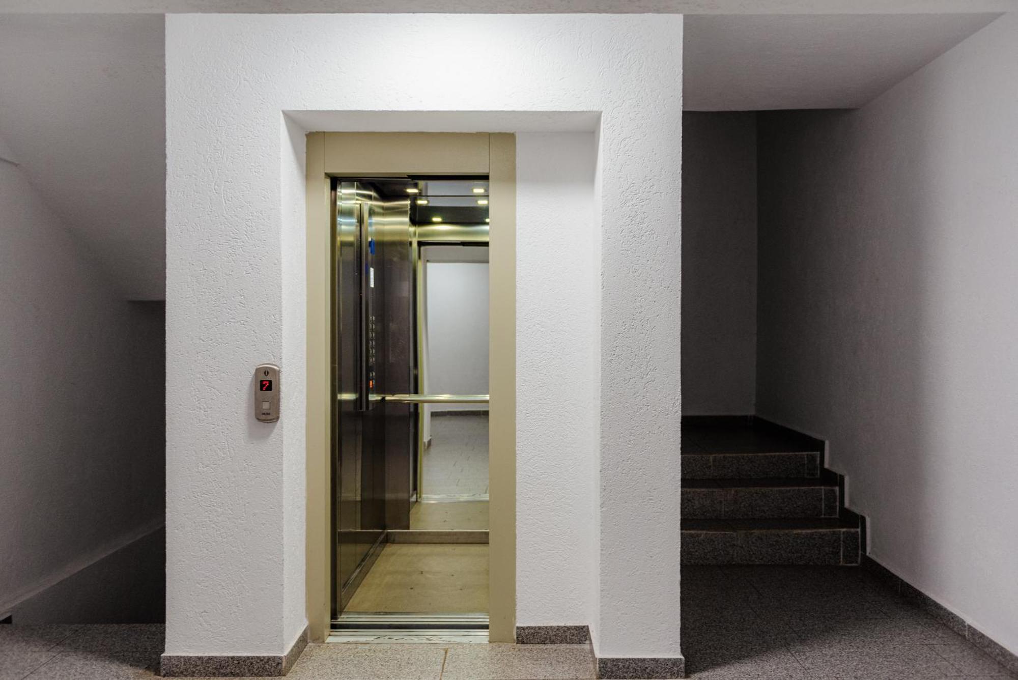 The Blue Norwegian House Apartment Bucureşti Ngoại thất bức ảnh